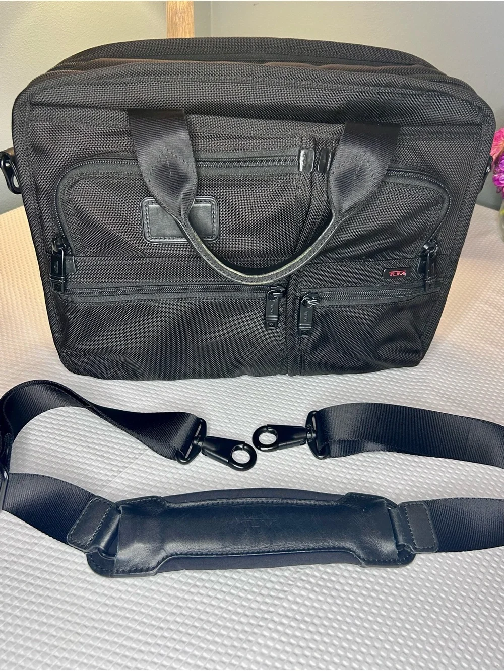 TUMI Alpha 26120DH Small Screen Expandable Brief | Black